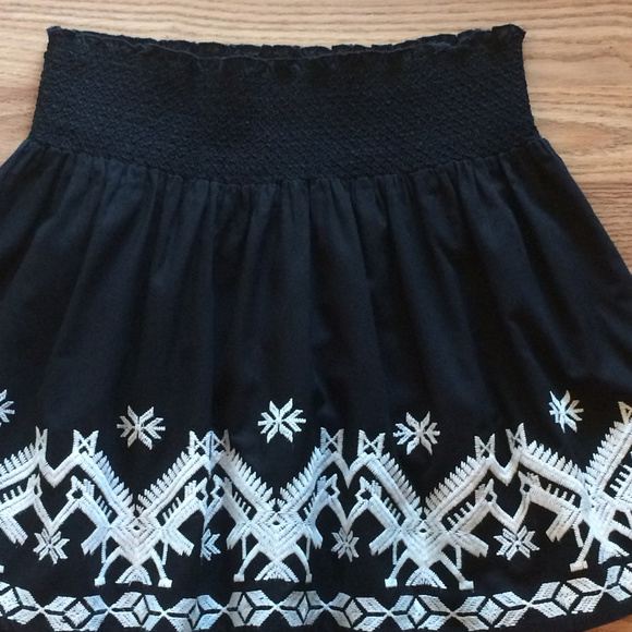 SOLD Buffalo David Bitton Boho Embroidered Skirt - Picture 2 of 8